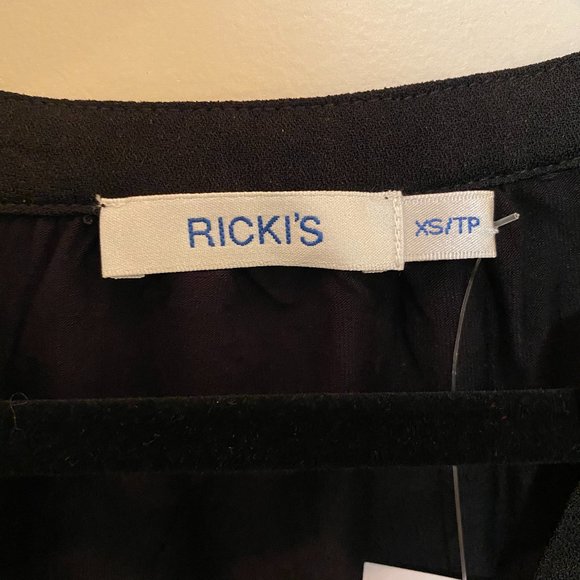 Ricki's Sleeveless Mixed Media Henley Tank Top - Picture 4 of 5